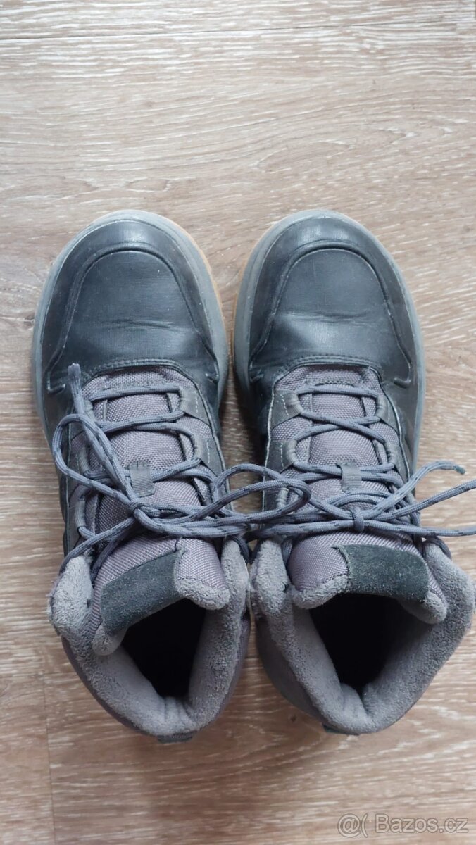 Zimní značkové botasky