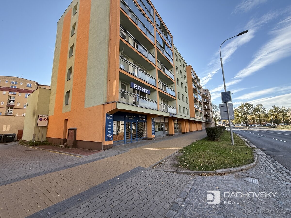 Pronájem bytu 1+1 35 m²