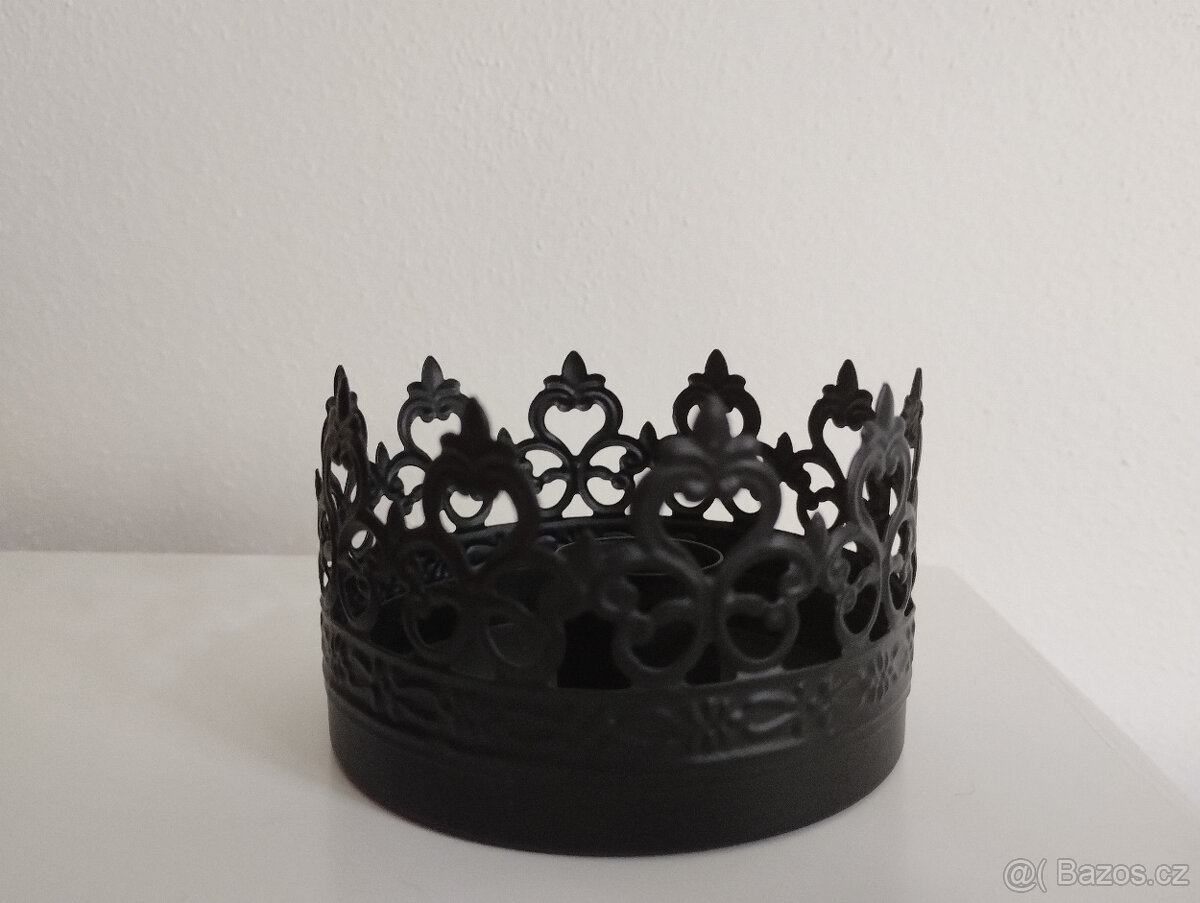 svícen ve tvaru korunky