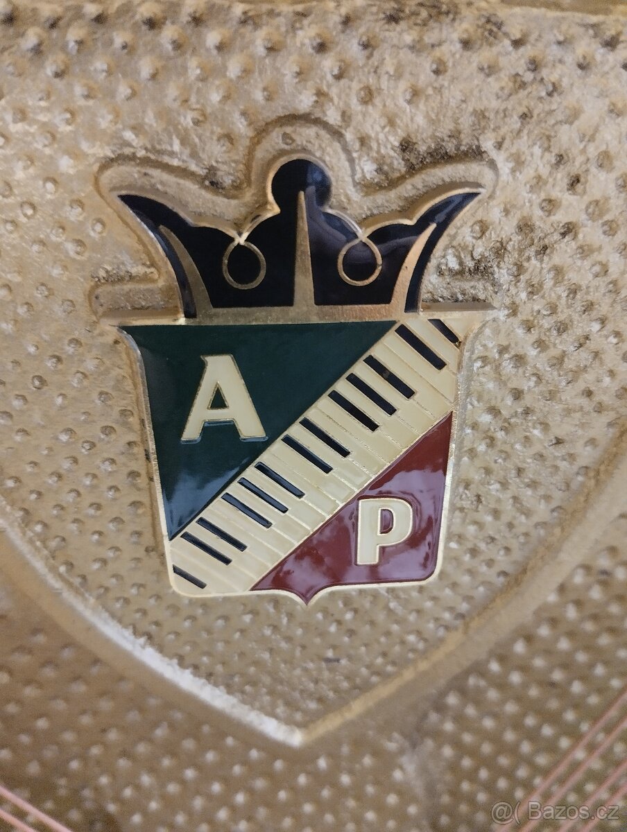 Prodám pianino Petrof