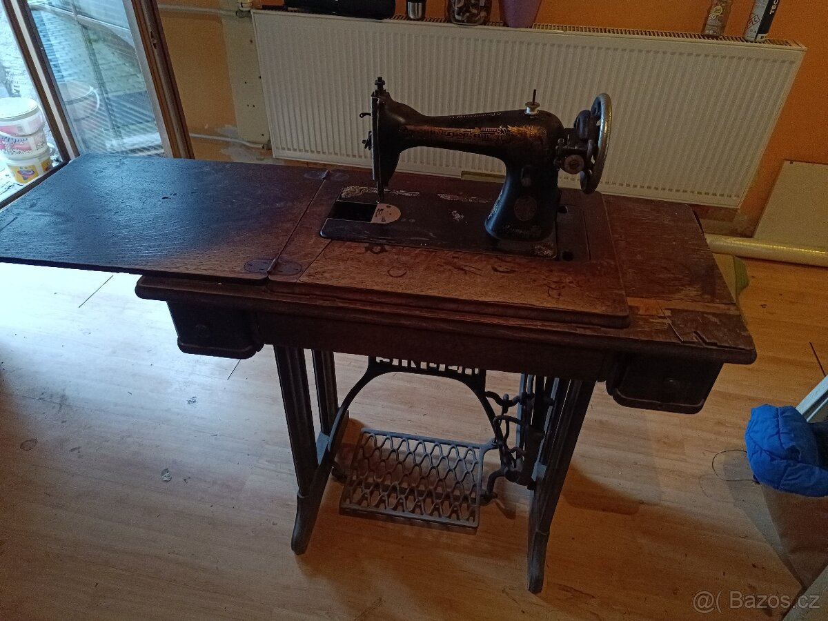 Šicí stroj Singer