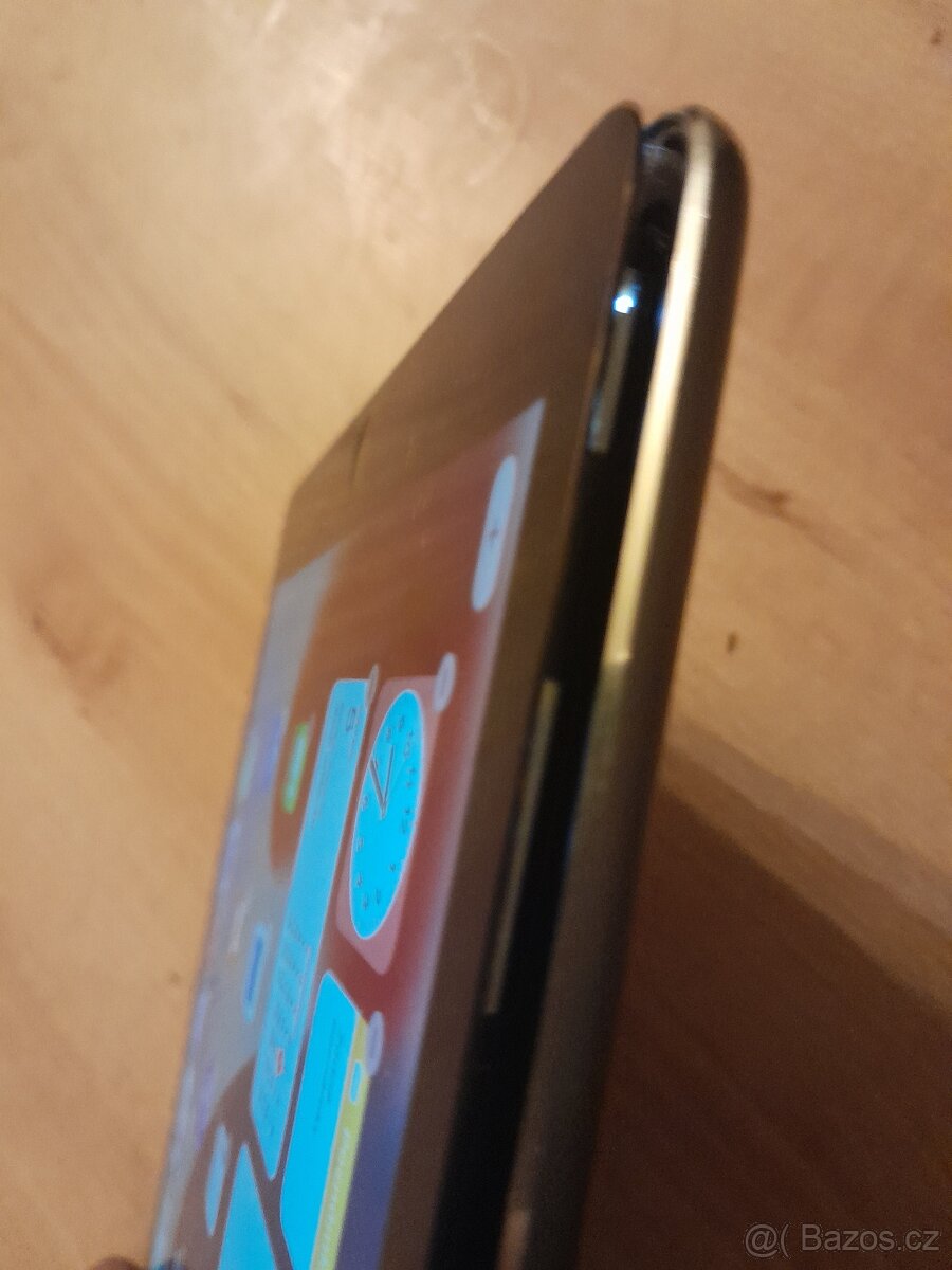 Prodám iphone +tablety ipad