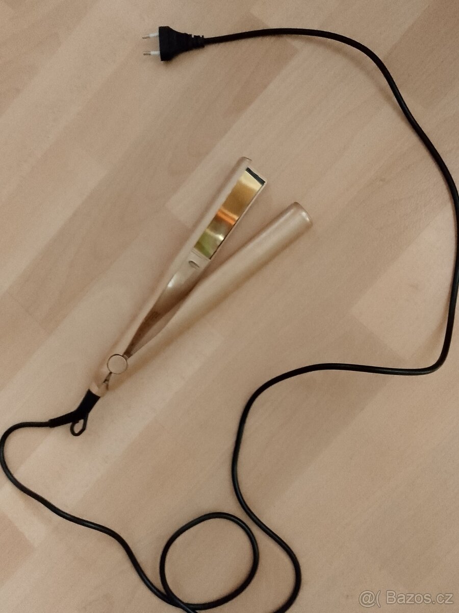 nová žehlička na lokny