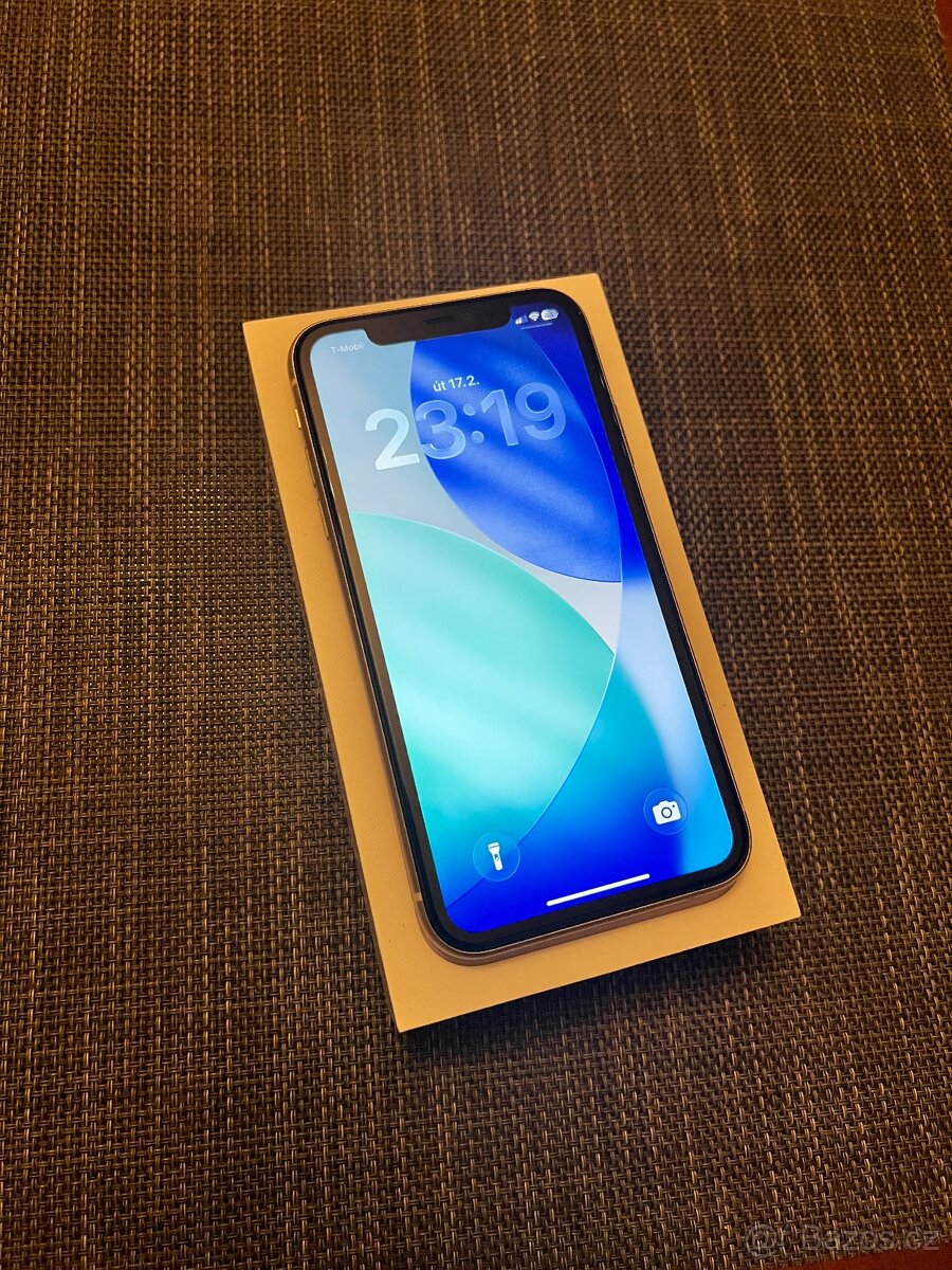 Apple iPhone 11 64GB White