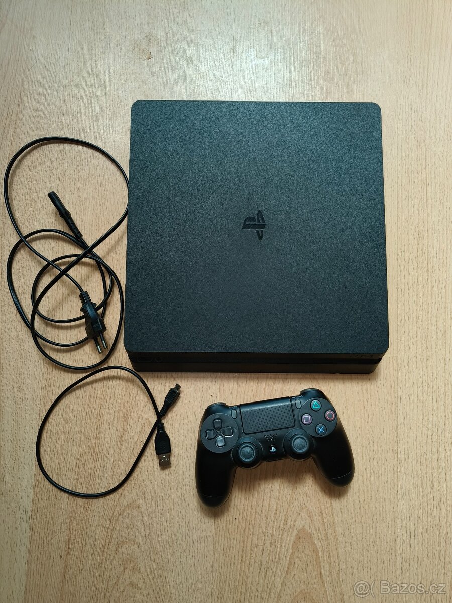 Prodám PlayStation 4 Slim