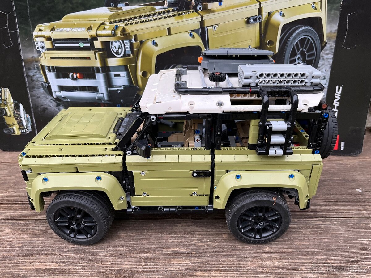 Prodám Lego Technic 42110 Land Rover
