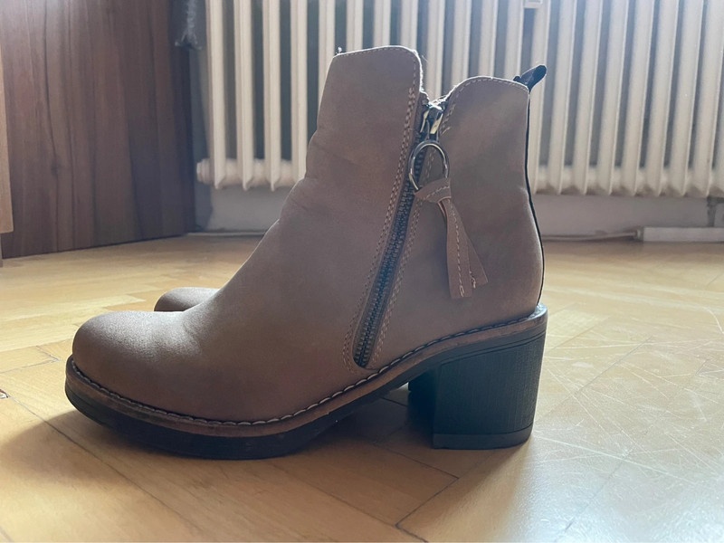 Kotníkové polokozačky zn.Clara Barson