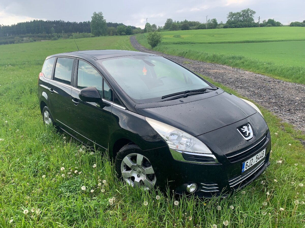 Peugeot 5008 1,6 HDI 82 KW r.v. 2011 7 míst .