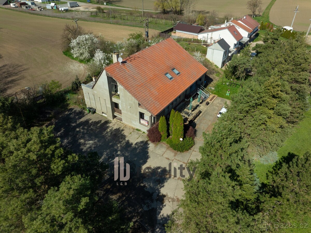 Prodej restaurace, 300 m2 - Moravská Nová Ves, ev.č. 00024