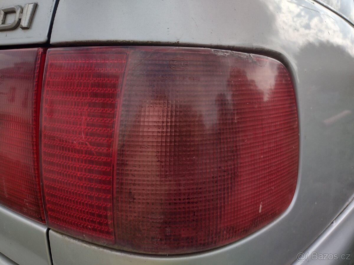Světlo Audi A6 C4