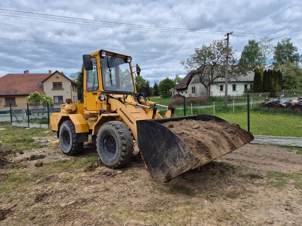 Kloubový nakladač Zettlemayer ZL 801 L