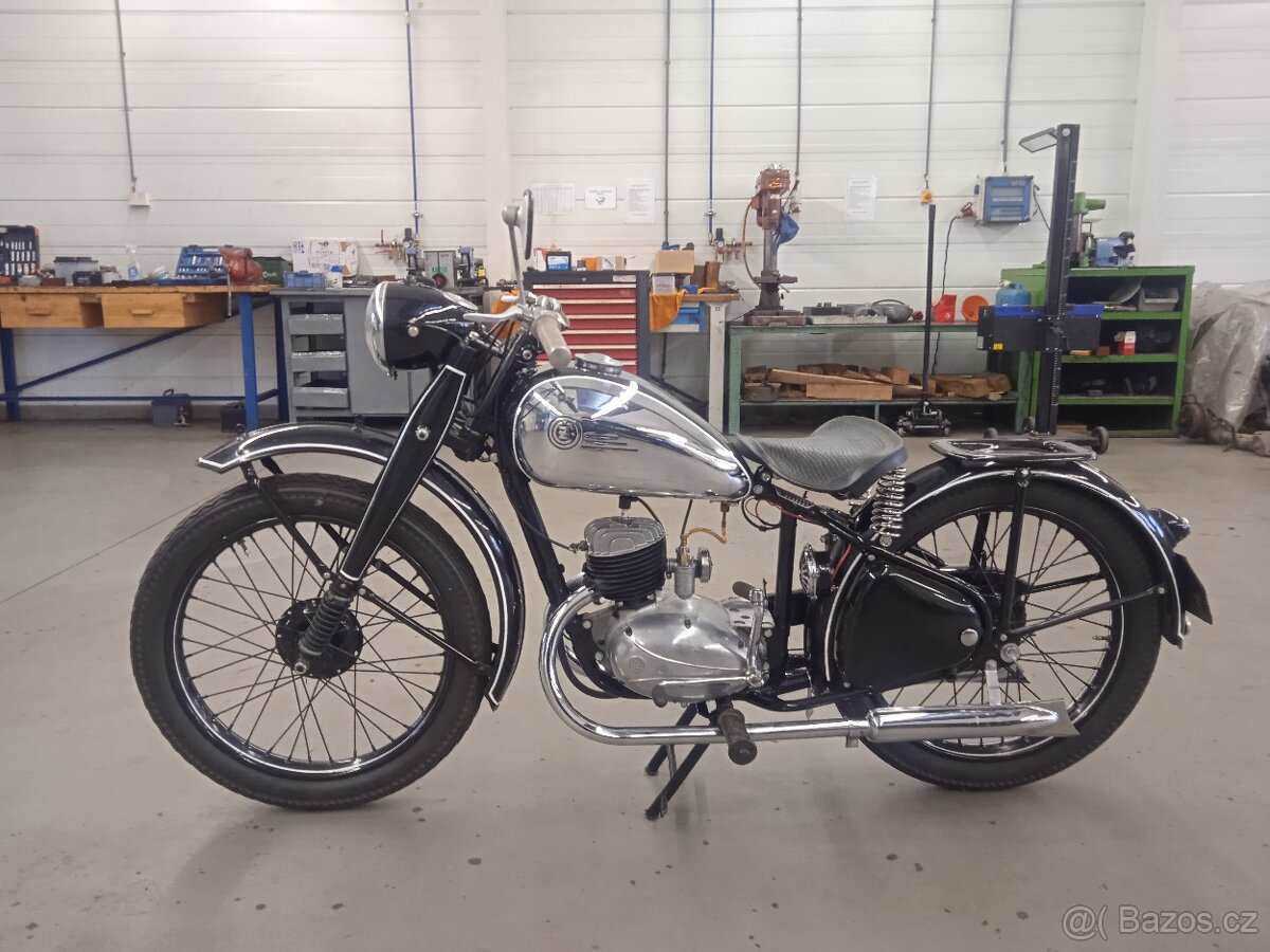 Čz 125 T