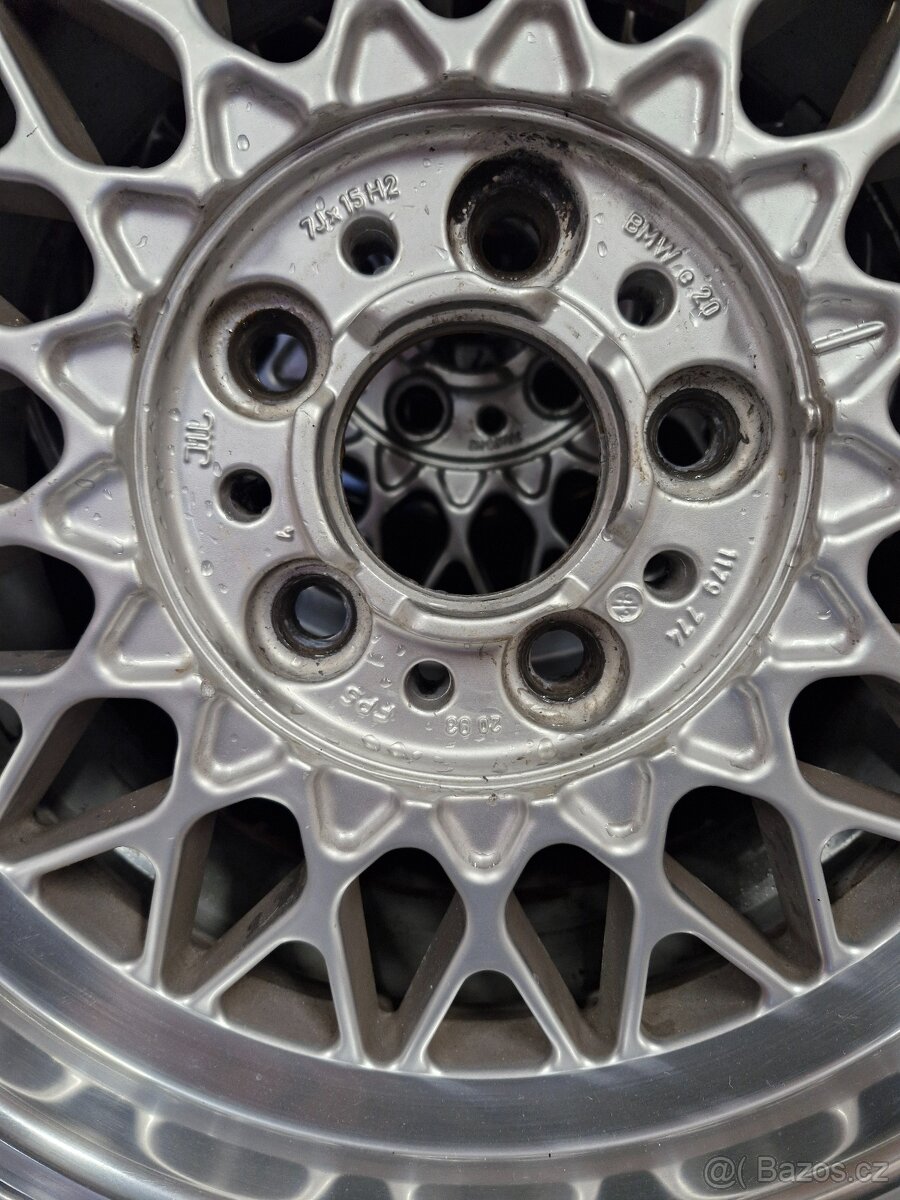 Alu kola Bmw e34 5x120 R15 et20