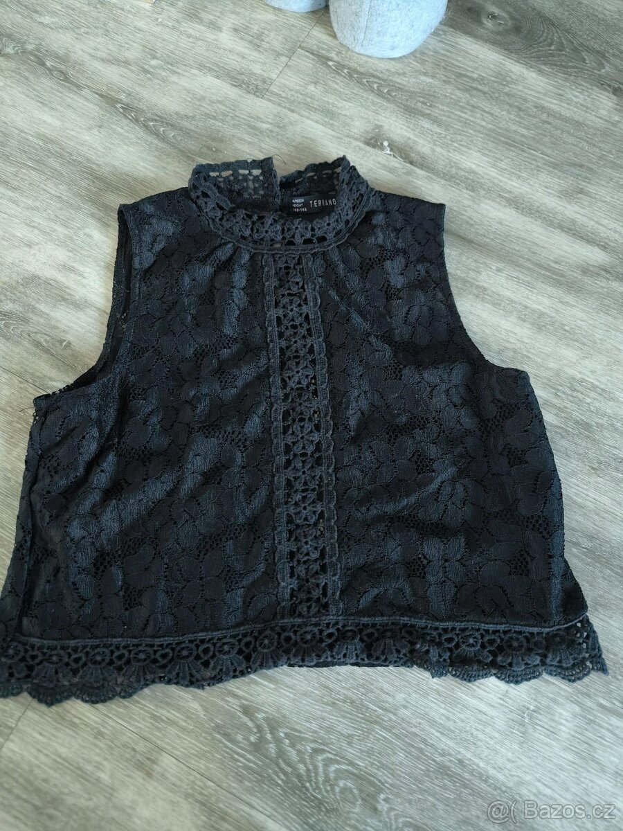 Dívčí krajkový top vel. 140-146