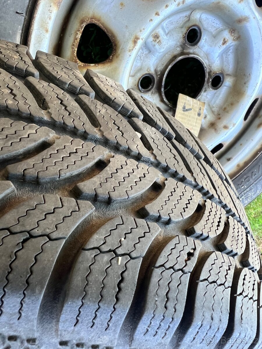 Sada Zimní pneu + disky Felicia 165/70 r13