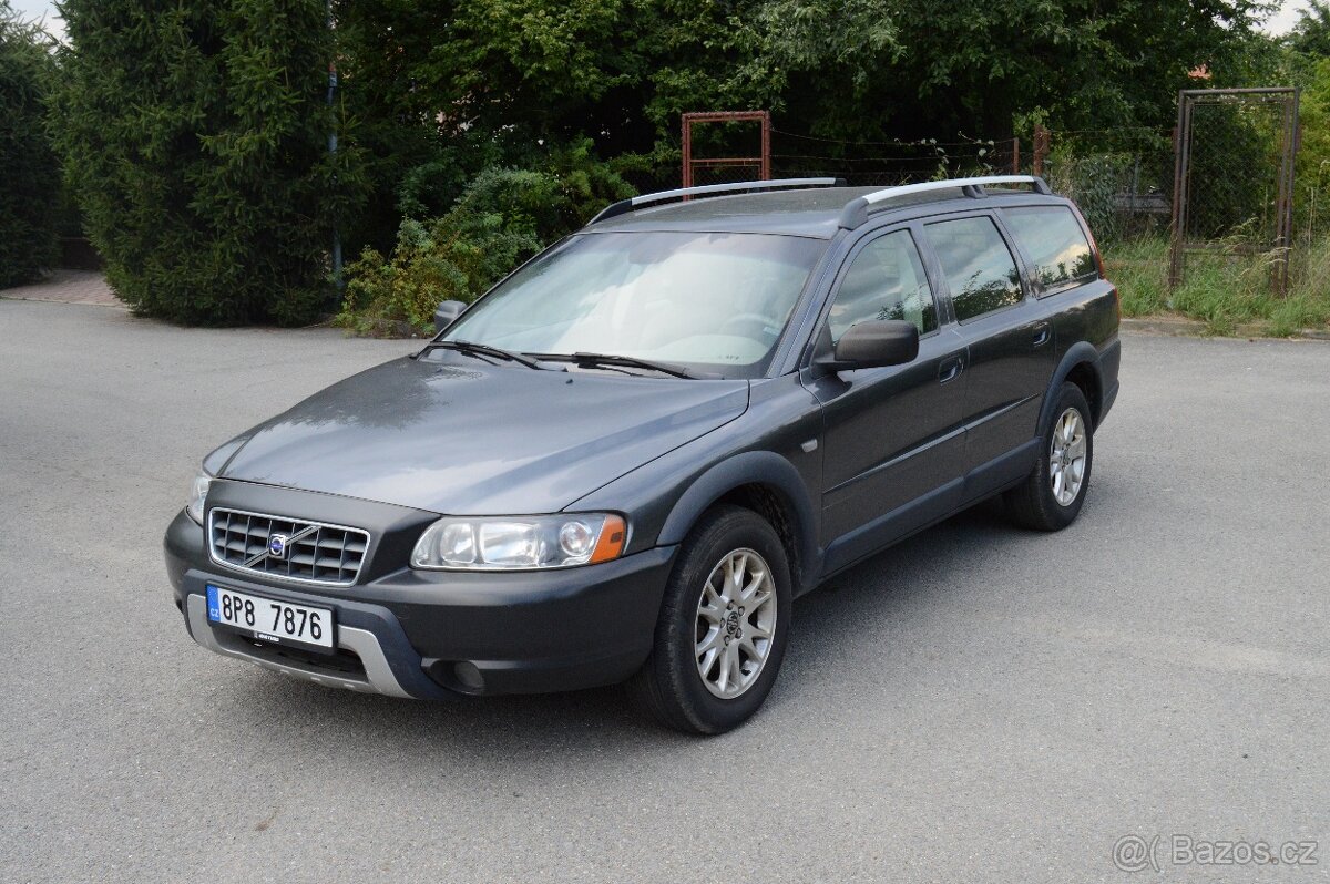 Volvo XC70 D5 136kw, 4x4, tažné 1800kg