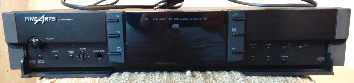 Grundig Fine Arts CD1