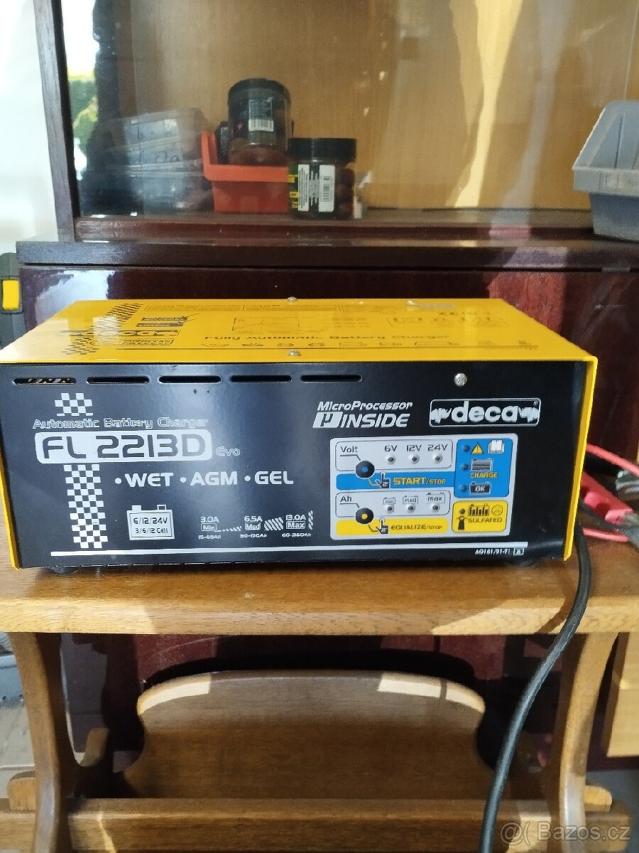 Nabíječka akumulátorů 6,12,24 V, plně automatická