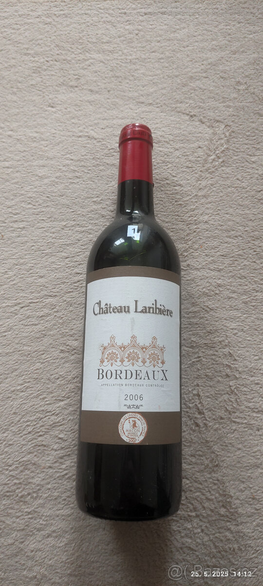 Zberatelske vína Bordeaux vid popis