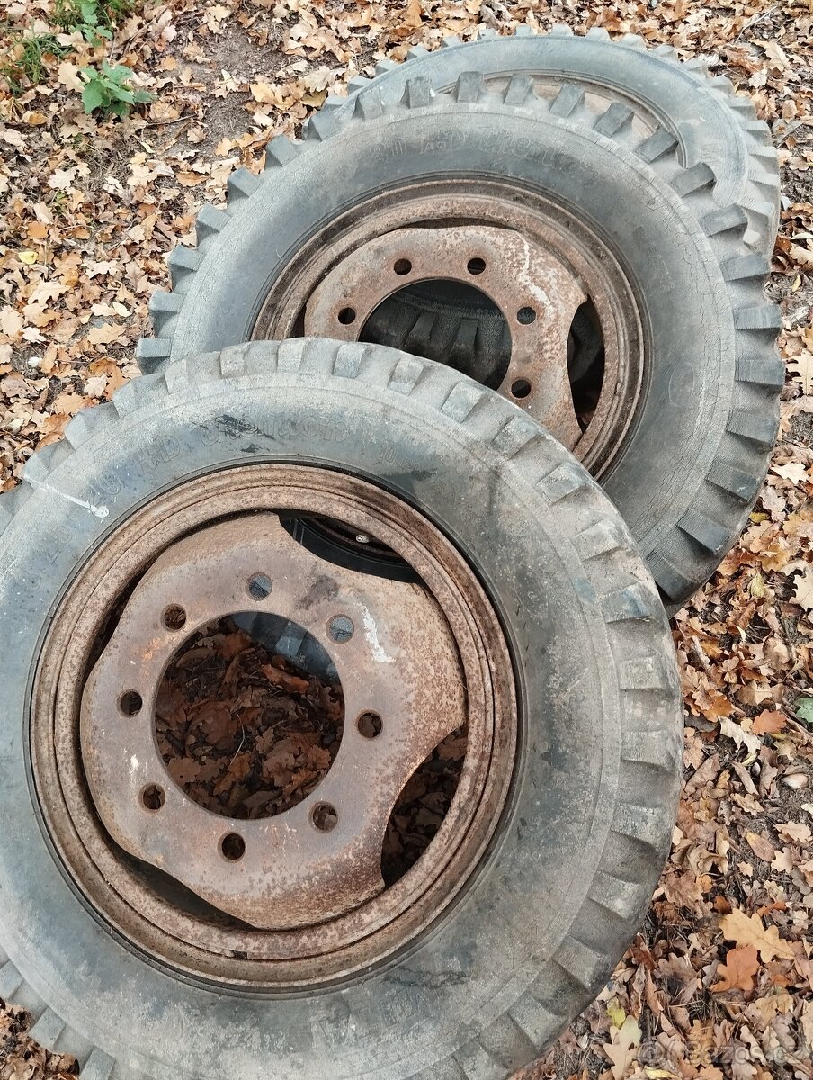 Praga V3S kola 8,25-20