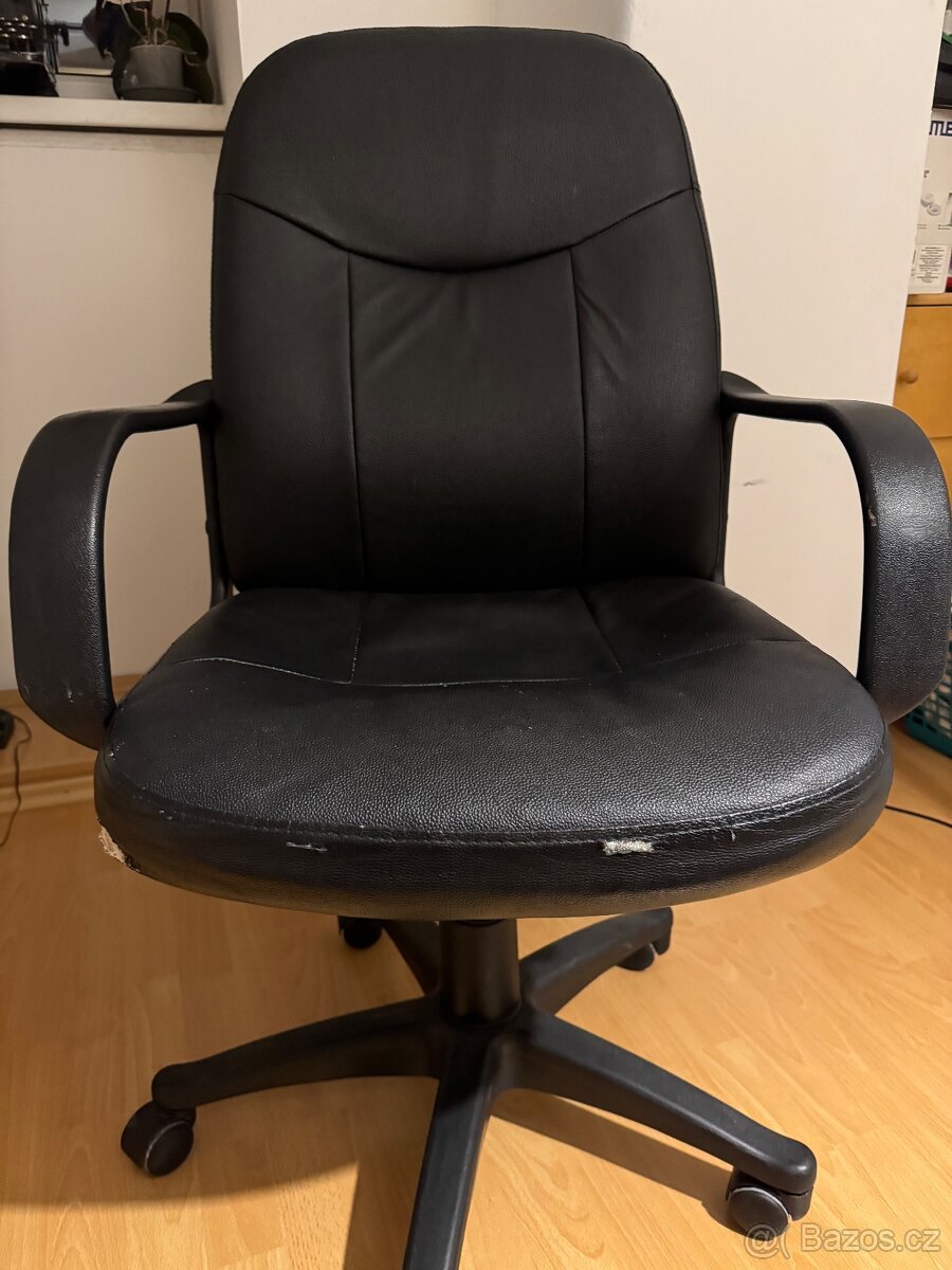 Kancelářské kožené křeslo