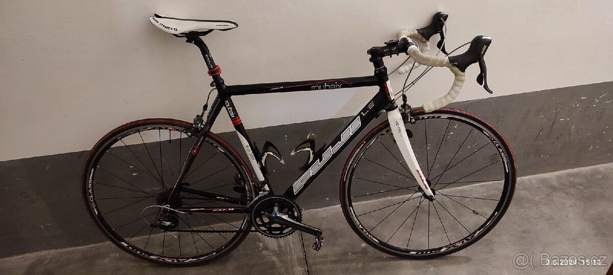 Prodám silniční kolo FUJI vel.56 výbava Shimano 105