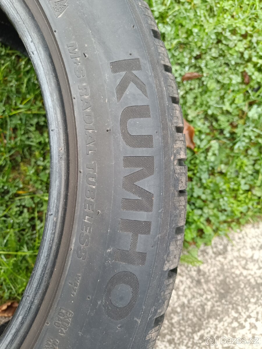 Zimní pneumatiky Kumho 215/55 R18
