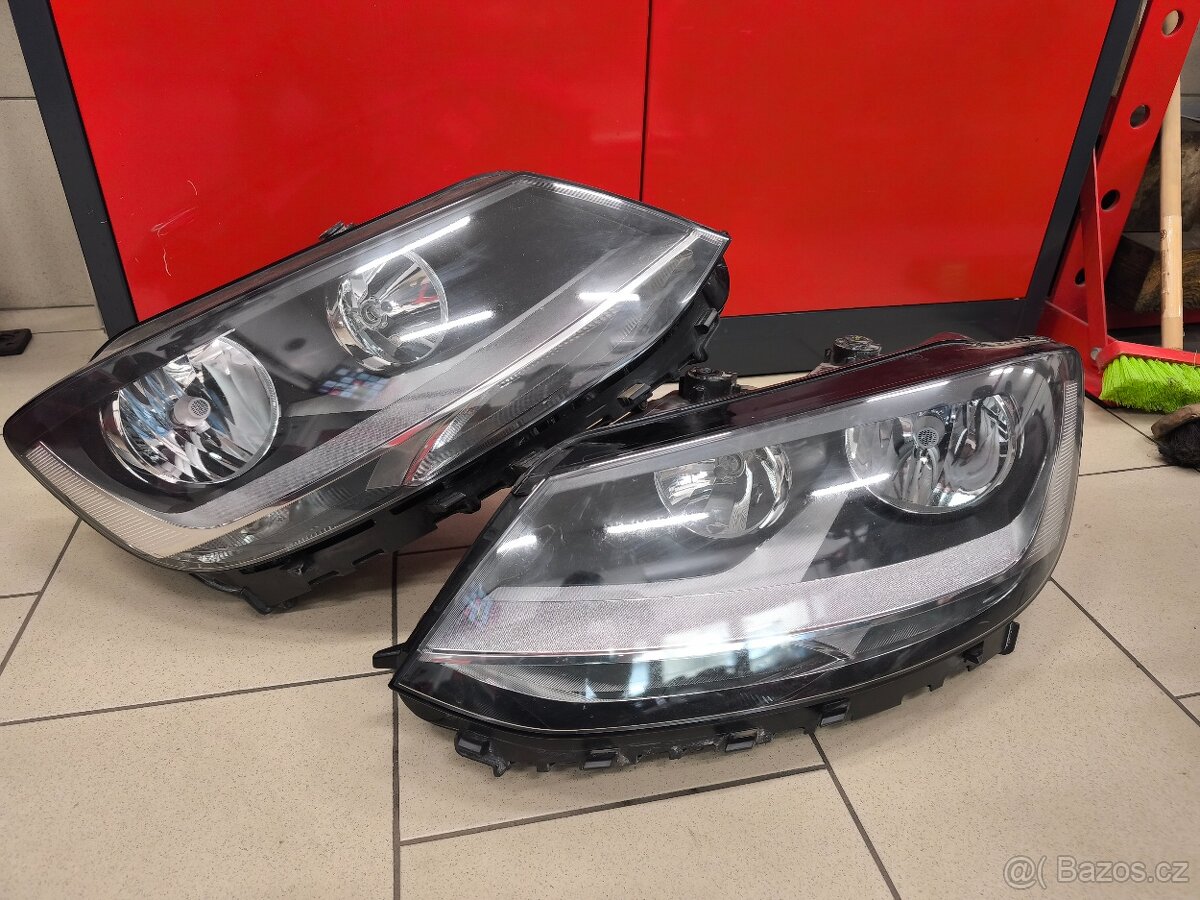 Přední světla VW Sharan druhé generace