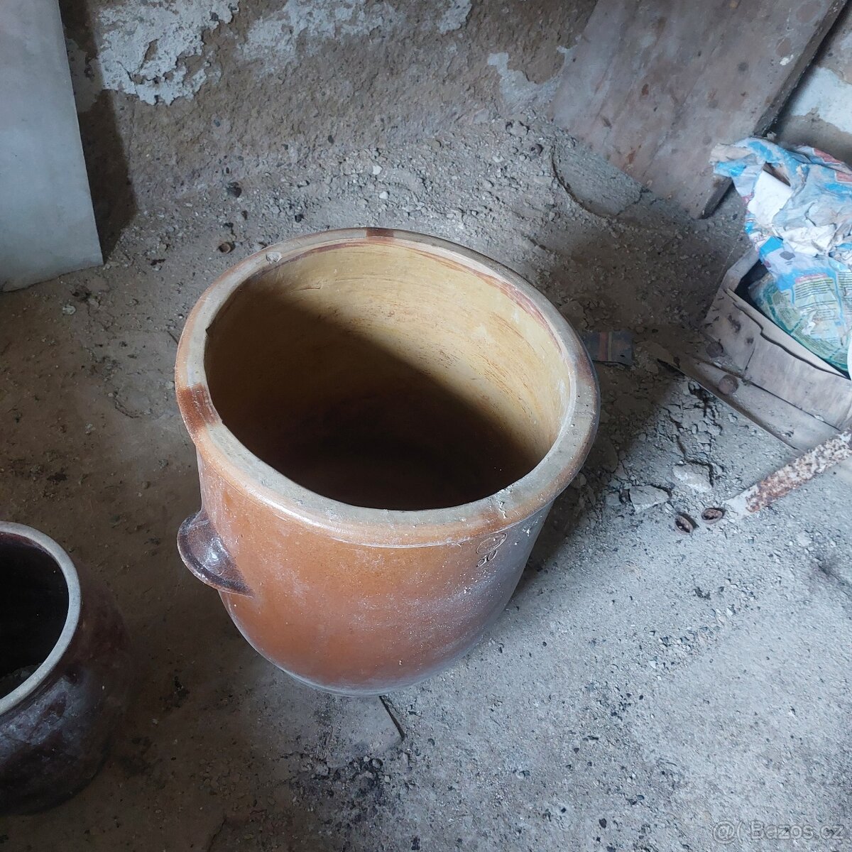 Stary kamenný soudek