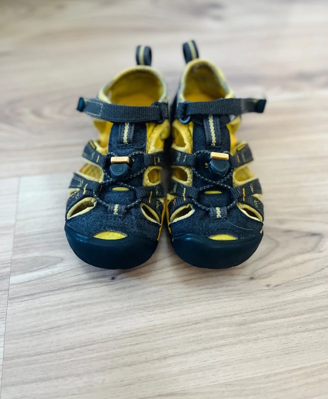 Sandály Keen CNX, vel. 30 (18,5 cm)