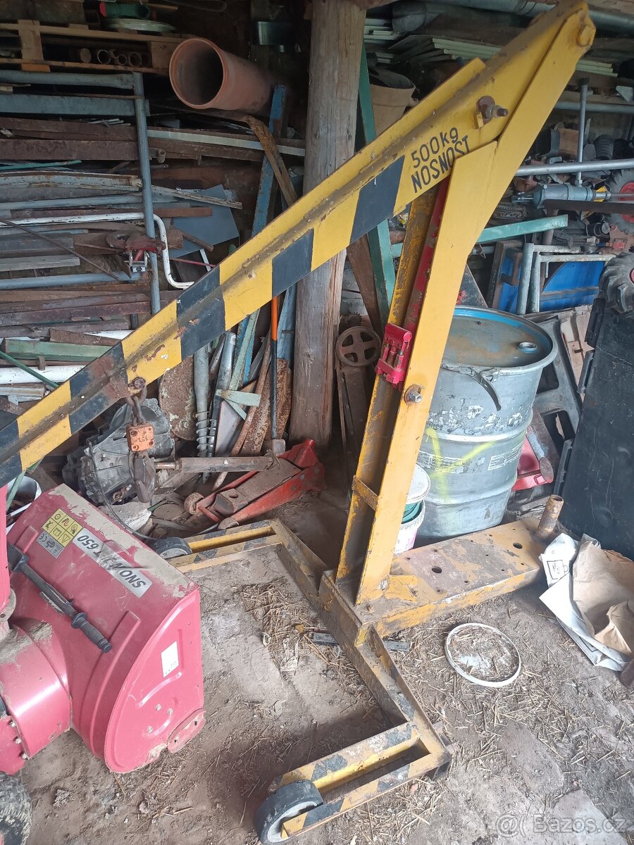 Prodám zvedák na motory - žirafa