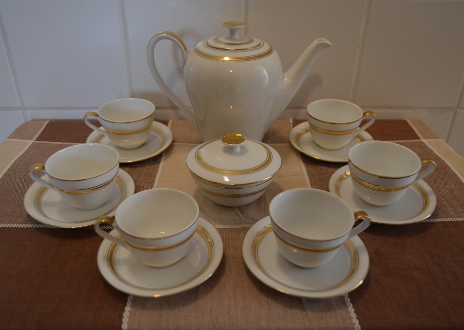 Starý porcelánový servis Thun