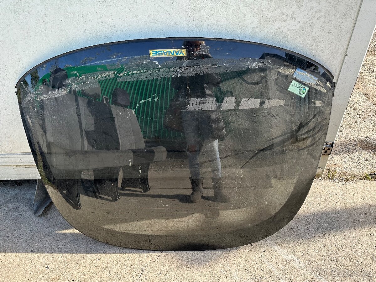 Zadní  sklo Mercedes Benz CL