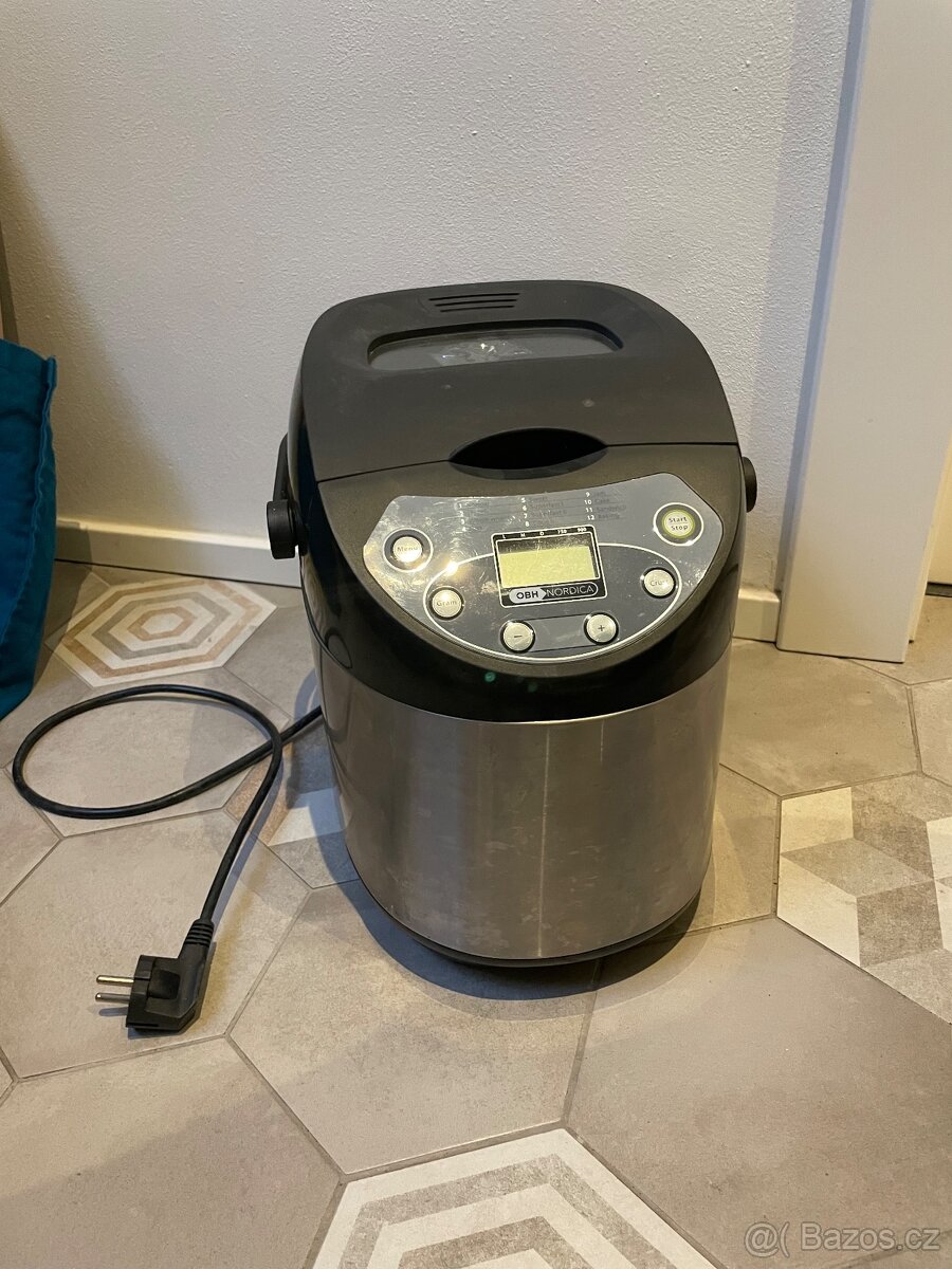 Domácí pekárna k opravě