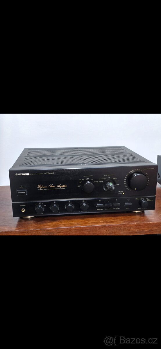 Pioneer A-757 Mark II - Reference Stereo Amplifier v TOP sta