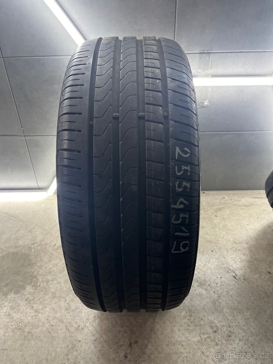 Letní pneu 255/45/19