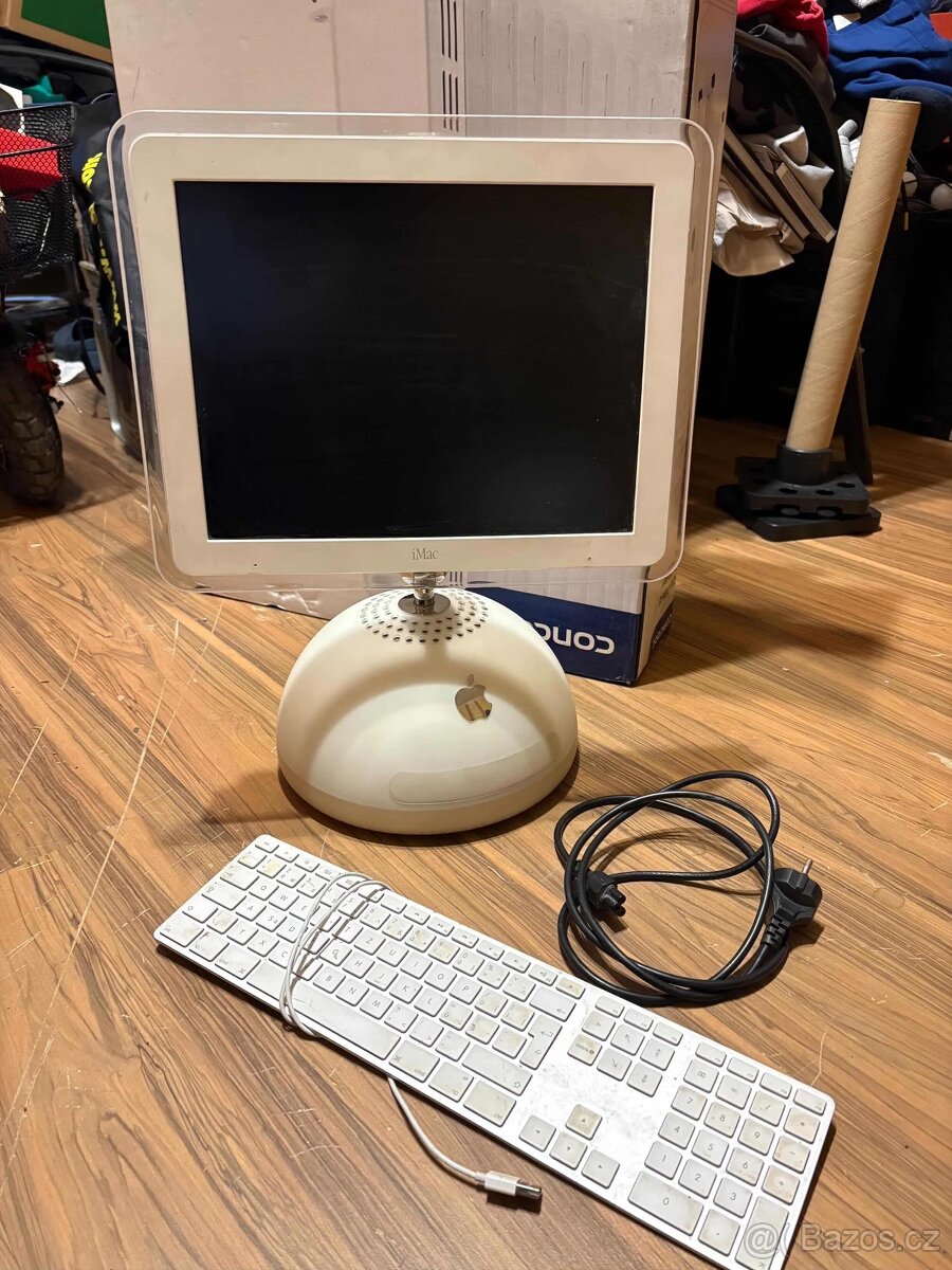 Apple Imac G4 "Lampička" TOP stav + příslušenství