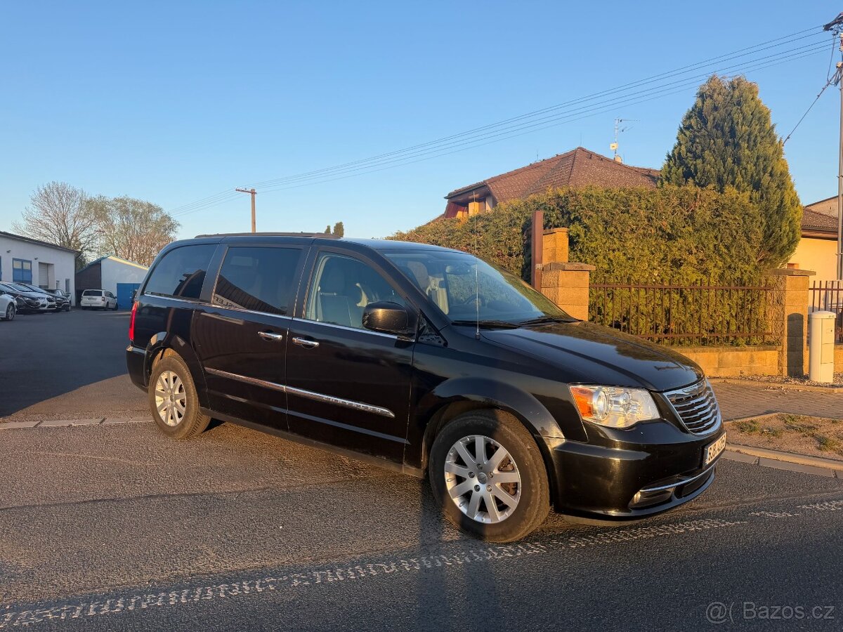 Chrysler Town Country 3,6 Limited DVD 2016