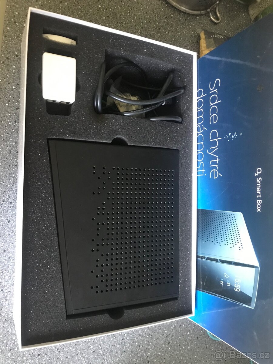 O2 Smart Box WiFi router + krabice