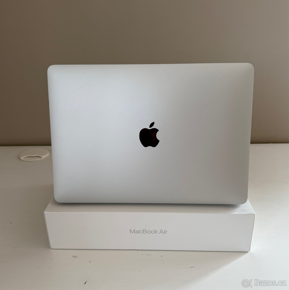 Apple MacBook Air 13” (2020)