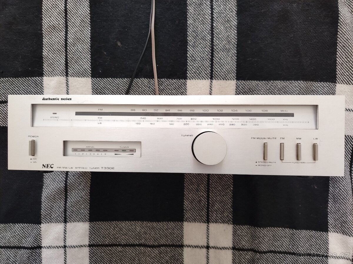 NEC STEREO TUNER