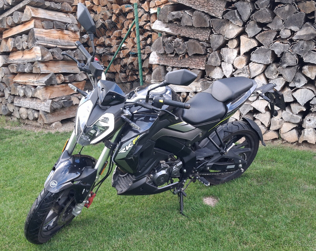 Keeway 125 RKF