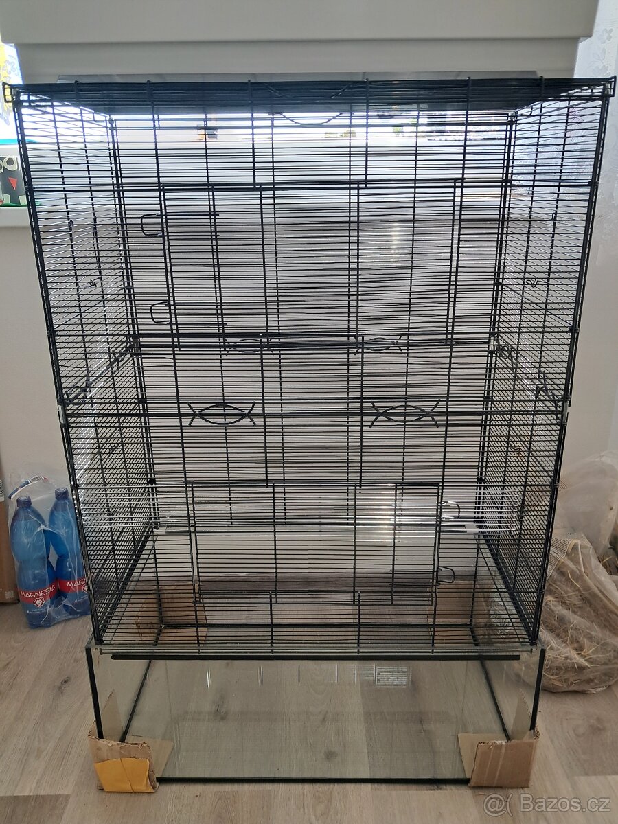 Klec pro osmaky + kovové kolečko