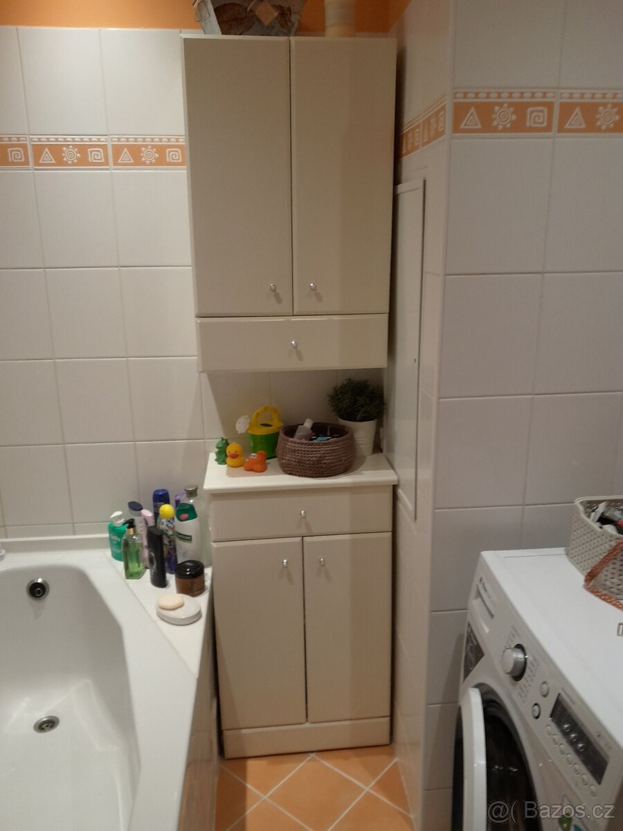 Koupelnový nábytek s umyvadlem