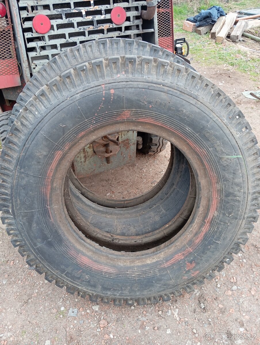 Pneu 9,00-20