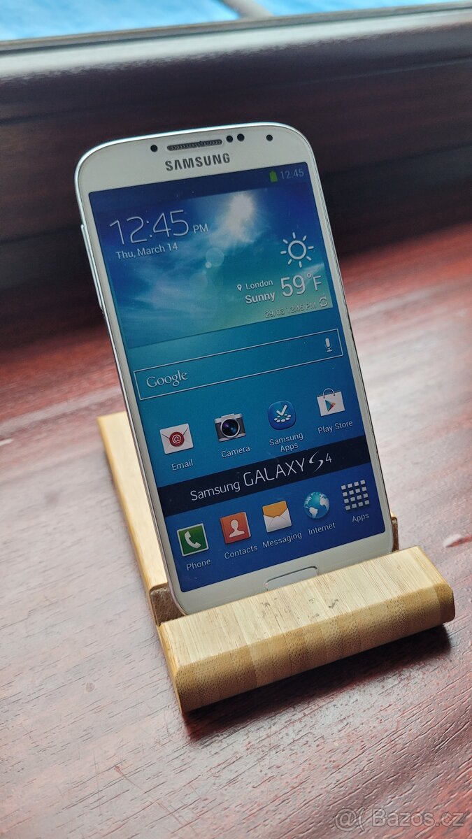 Samsung Galaxy S4 - MAKETA