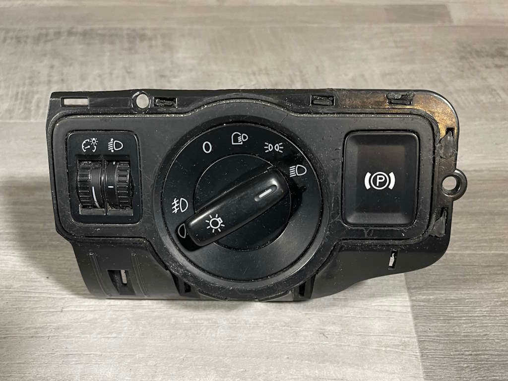 VW PASSAT B6 - 3C přepínač POŠKOZENÝ - 3C0927225C