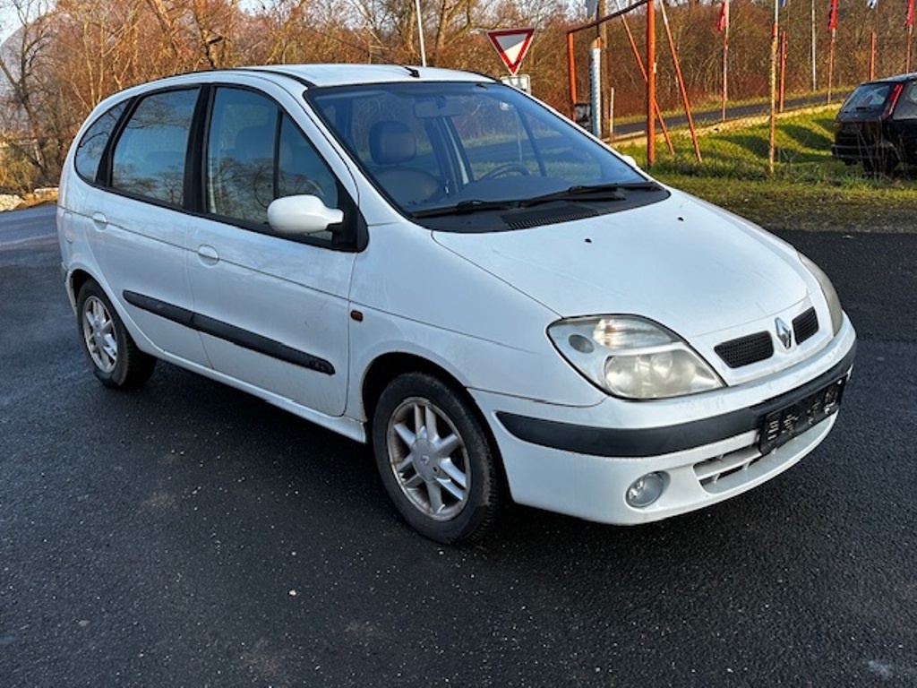 Renault Megane Scenic 1.6i, 2002, pěkný stav