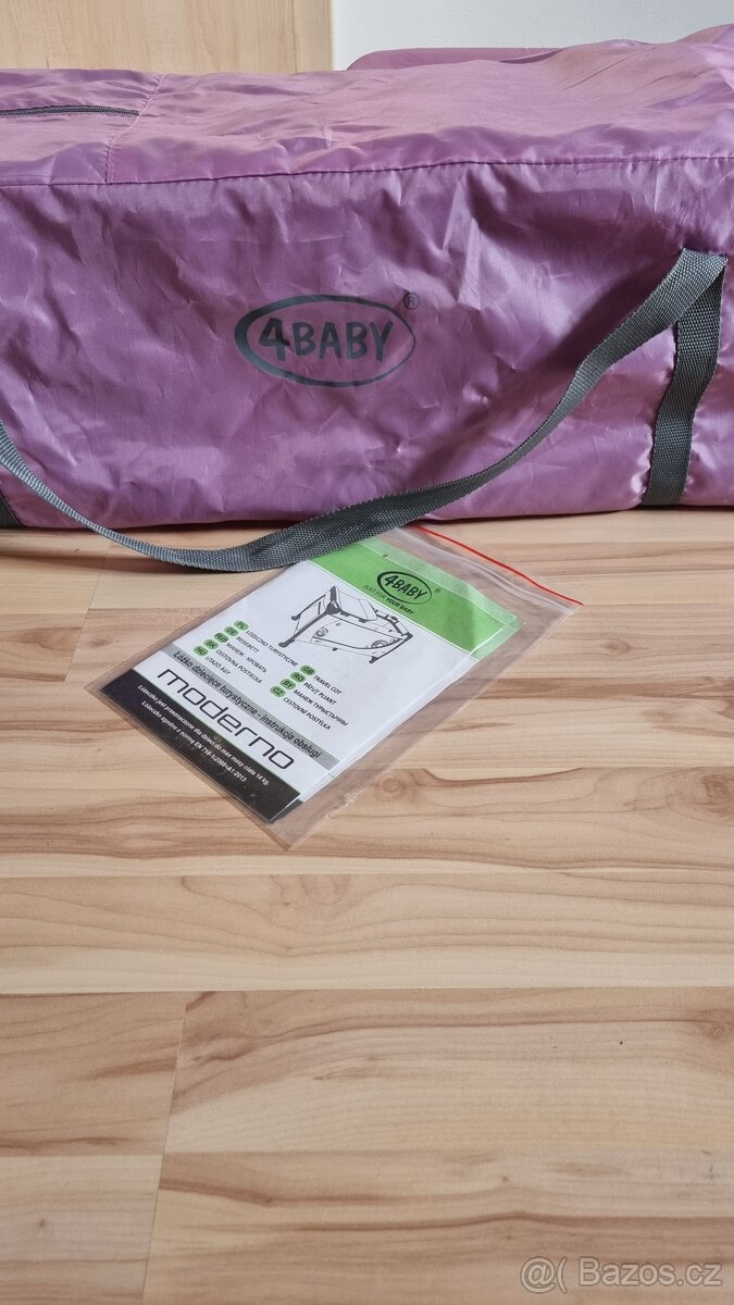 Cestovní postýlka s prebalovákem