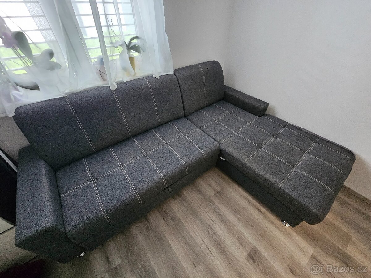 Rohový rozkládací gauč